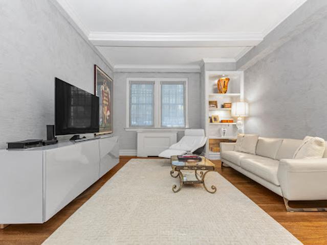 Apartment for sale in Arverne, New York