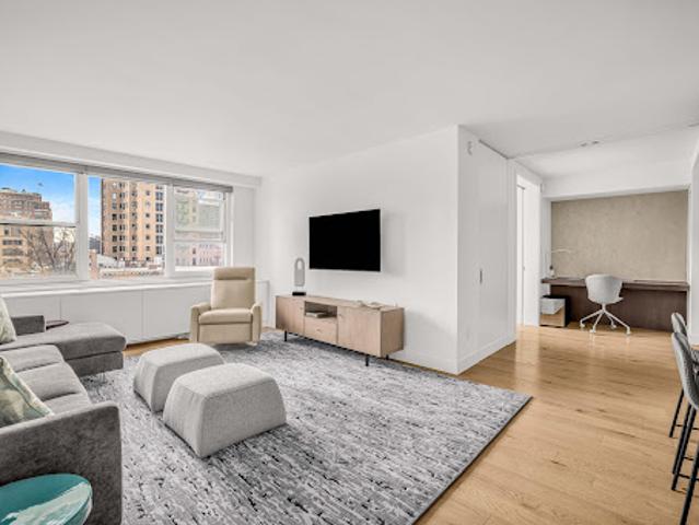 Apartment for sale in Arverne, New York