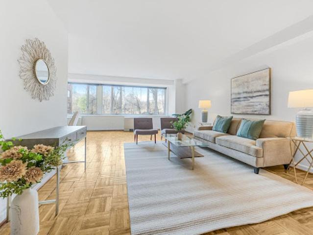 Apartment for sale in Washington, Washington DC