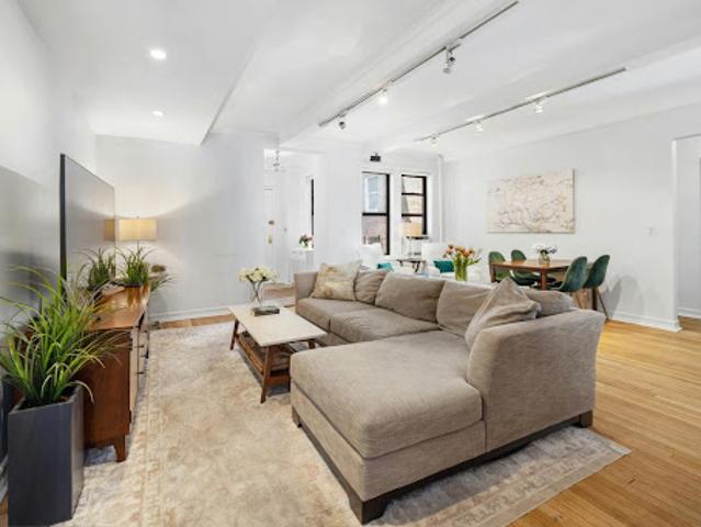 Apartment for sale in Arverne, New York