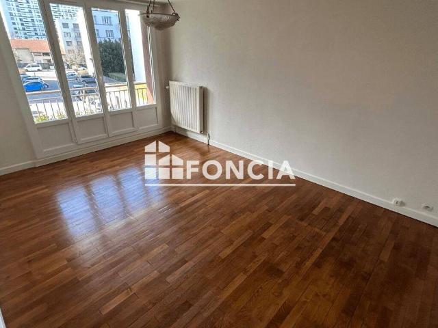 Studio location à Mutualité Préfecture, Grenoble