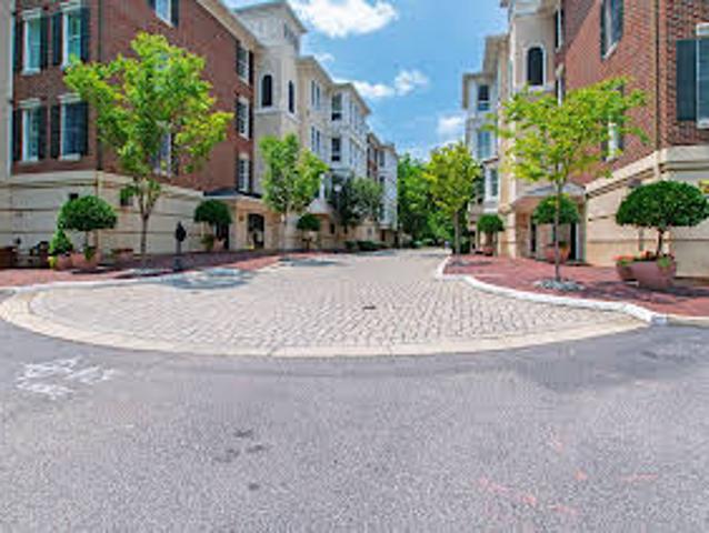Apartment for sale in Raleigh