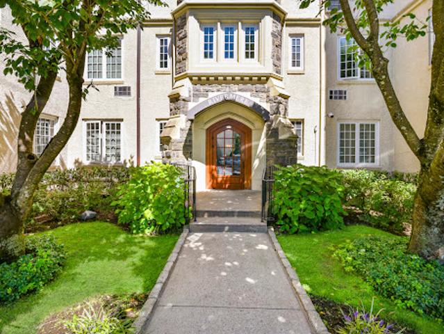 Apartment for sale in Village of Bronxville, Town of Eastchester