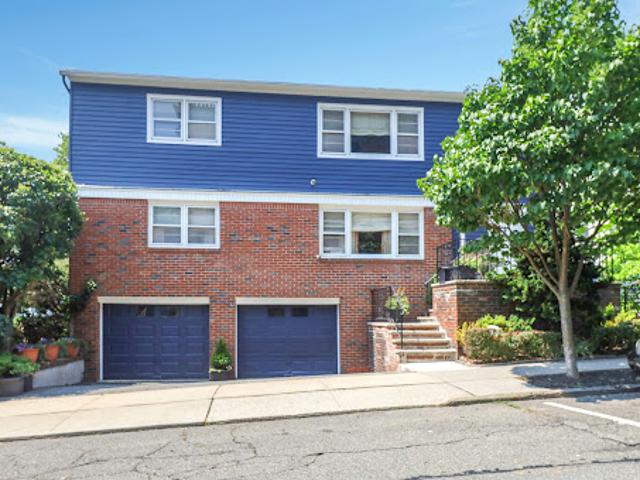 Apartment for sale in Hudson, New Jersey