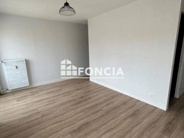 Studio location à Le Plateau, Poitiers
