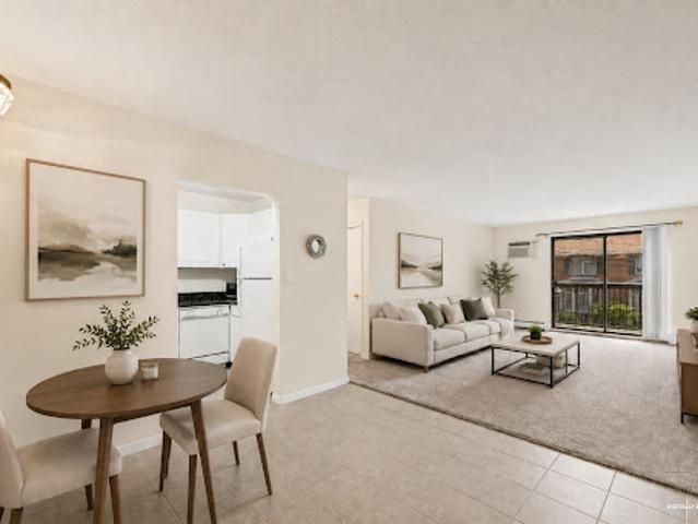 Apartment for sale in Watertown, Massachusetts