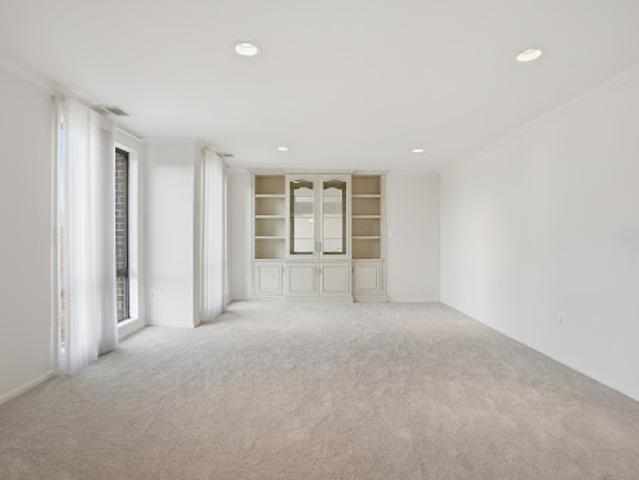 Apartment for sale in Gibsonton, Maryland