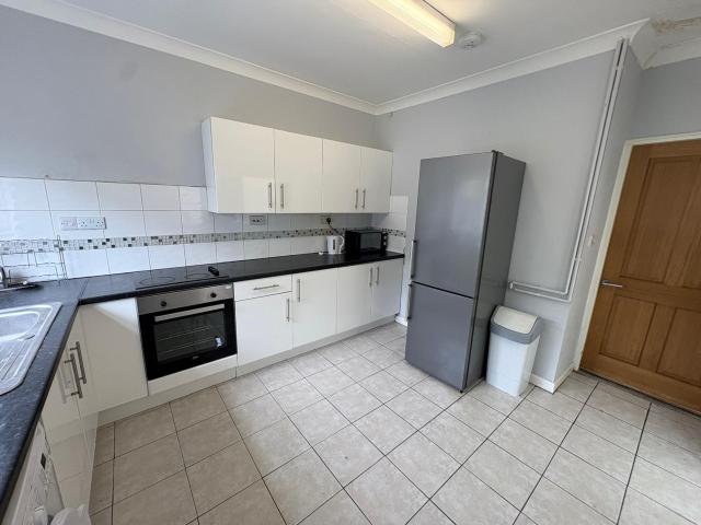 Apartment for rent in Nangreaves, Wales