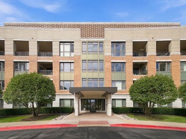 Apartment for sale in Burr Ridge, DuPage County