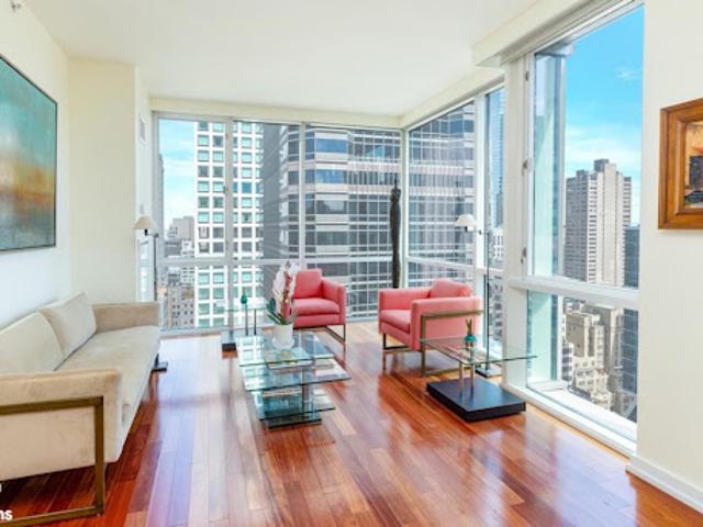 Apartment for sale in Arverne, New York