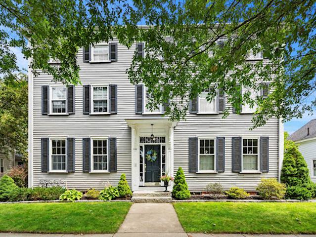 Apartment for sale in Newburyport, Massachusetts