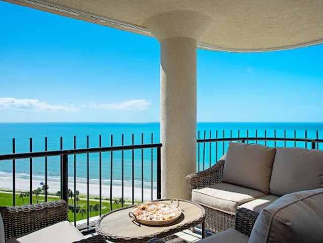 Apartment for sale in Naples, Florida