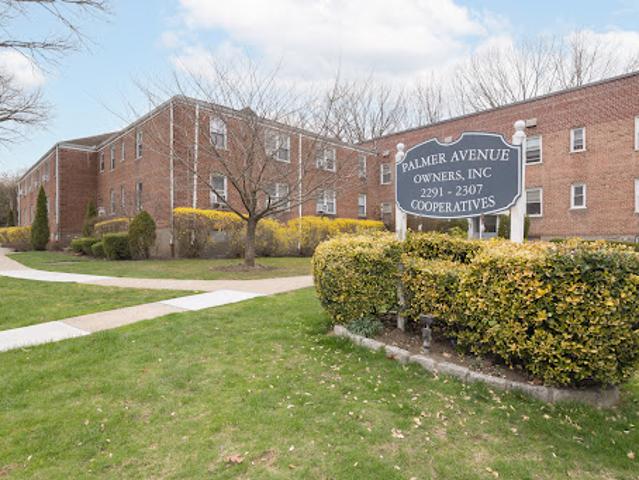 Apartment for sale in New Rochelle, New York