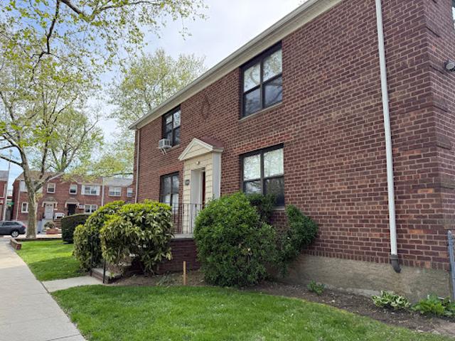 Apartment for sale in Queens, Arverne