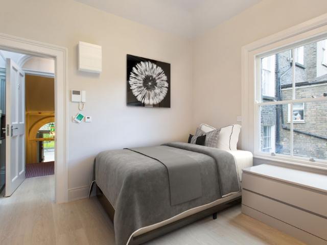 Studio to rent in Bluebell, North Tipperary