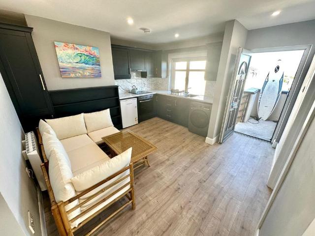 Apartment to rent in Moneygold, Connacht