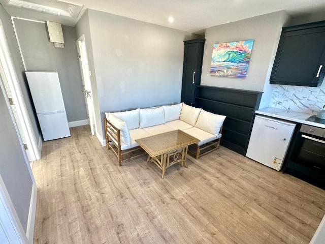 Apartment to rent in Moneygold, Connacht