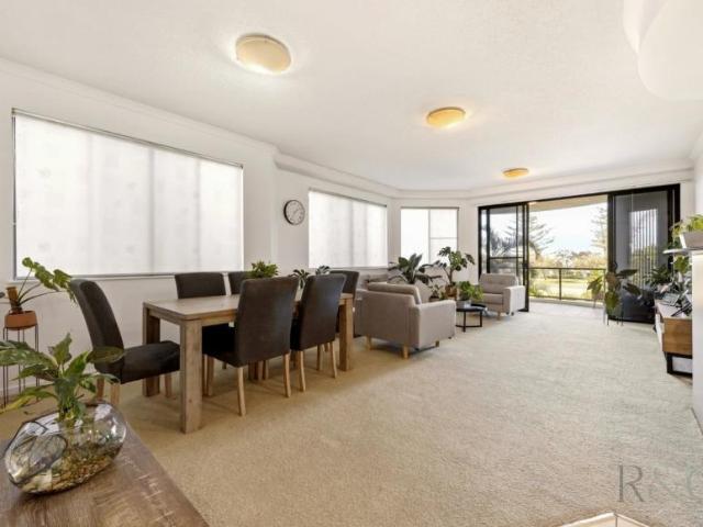 Apartment for sale in Kings Creek, Queensland