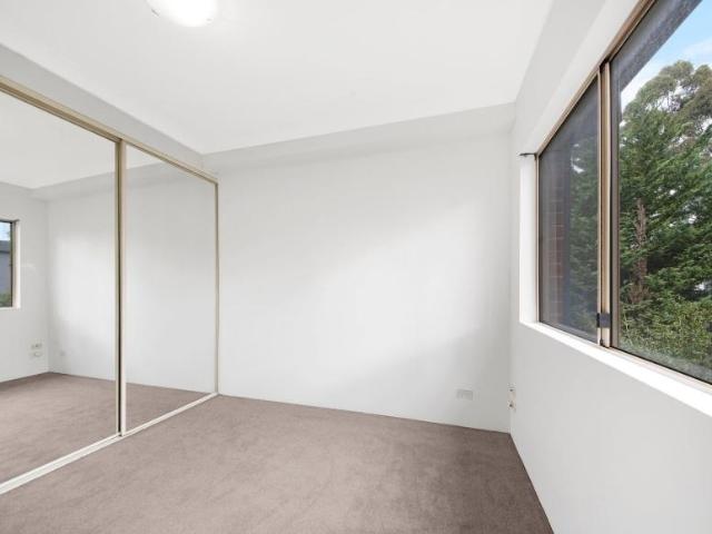 Apartment for rent in Lower North Shore, Sydney