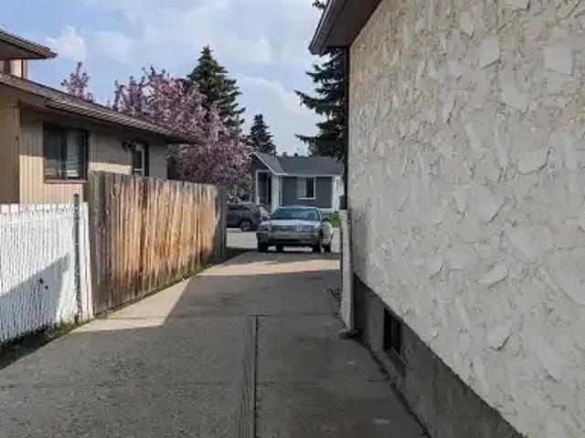 Apartment for rent in Deer Ridge, Calgary