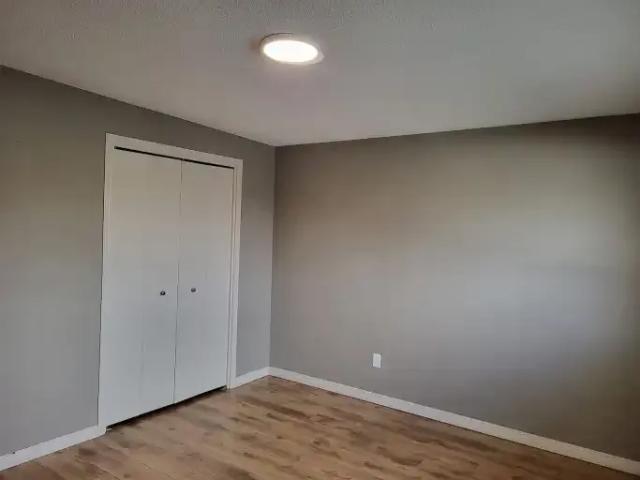 Apartment for rent in Thorncliffe, Calgary