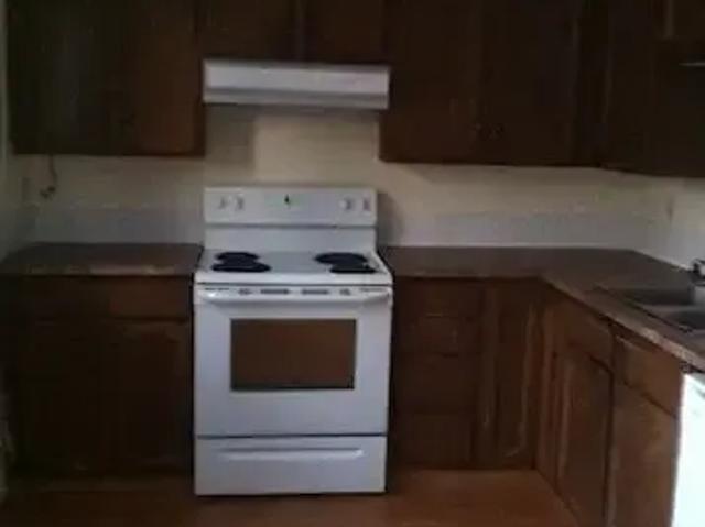Apartment for rent in Pineridge, Calgary