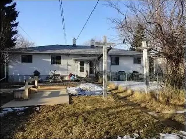 Apartment for rent in Highland Park, Calgary