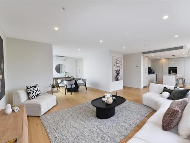 Apartment for sale in Caulfield South, Melbourne