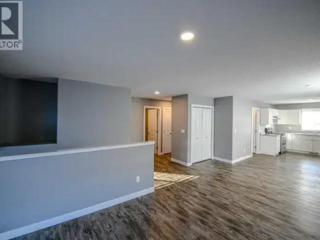 Apartment for rent in Woking, Alberta