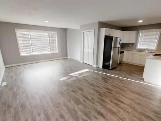 Apartment for rent in Woking, Alberta