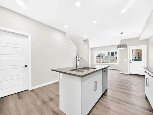 Apartment for rent in Town of Cochrane, Alberta