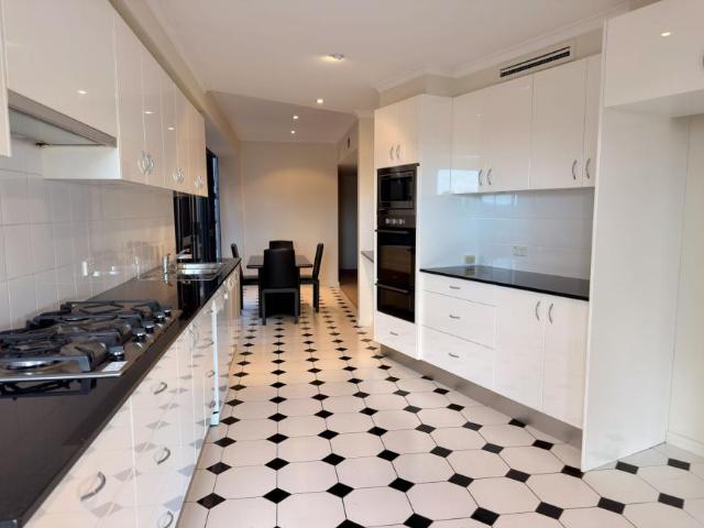 Apartment for rent in Lower North Shore, Sydney