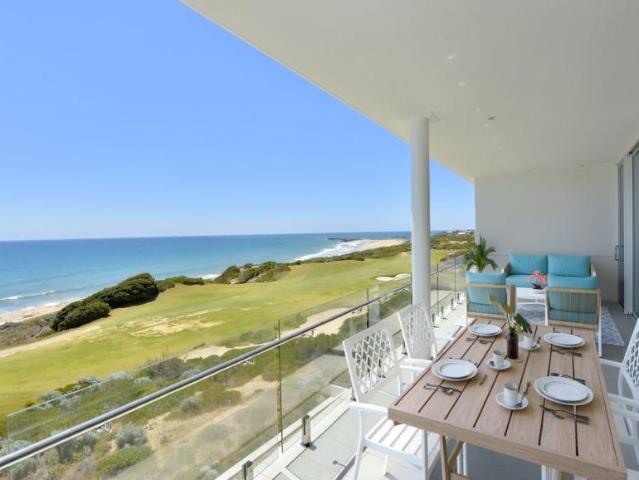Apartment for sale in Parklands, Western Australia