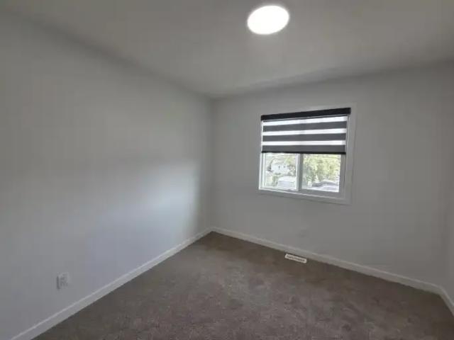 Apartment for rent in Wedgewood, Alberta