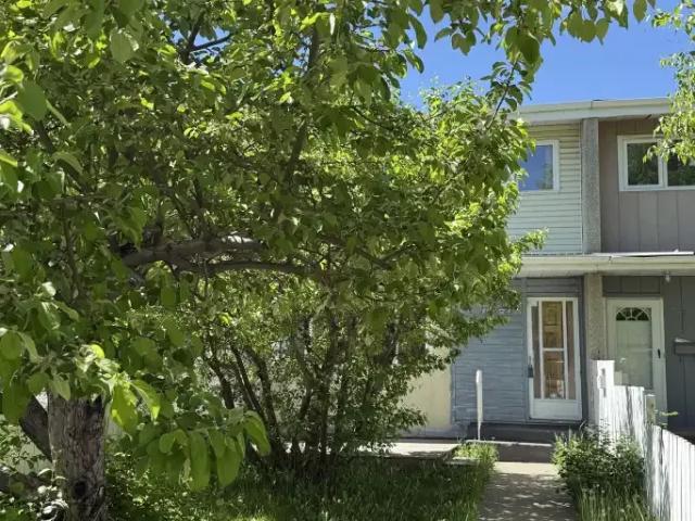 Apartment for rent in Wedgewood, Alberta