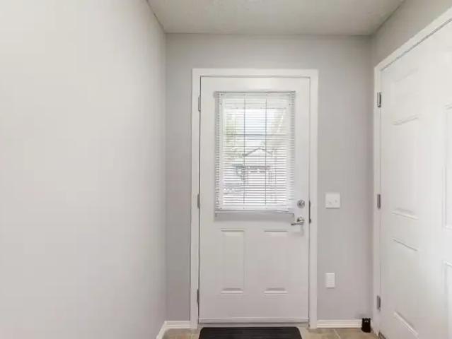 Apartment for rent in Charlesworth, Edmonton