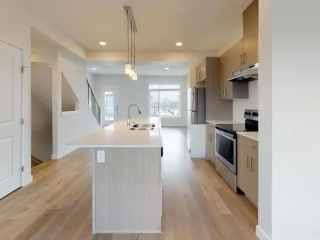 Apartment for rent in Wedgewood, Alberta