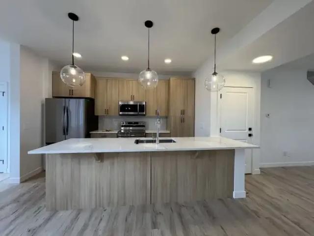 Apartment for rent in Wedgewood, Alberta