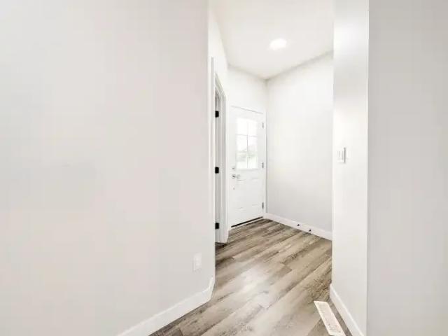 Apartment for rent in Hawks Ridge, Edmonton