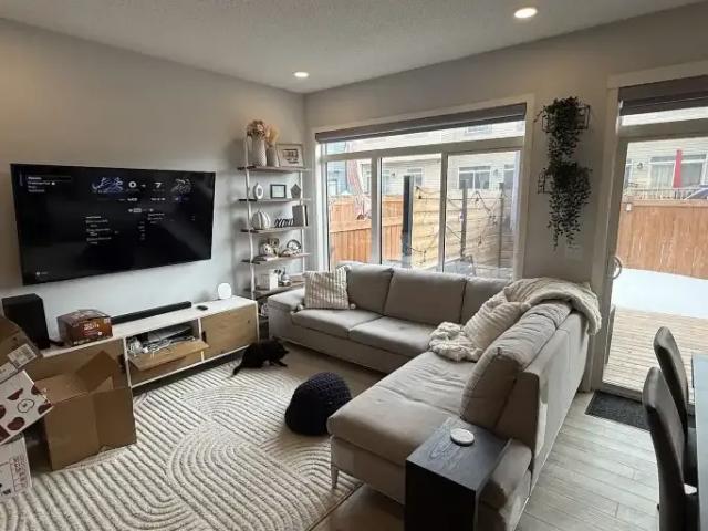 Apartment for rent in Wedgewood, Alberta