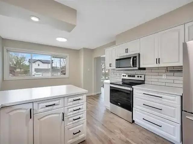 Apartment for rent in Wedgewood, Alberta