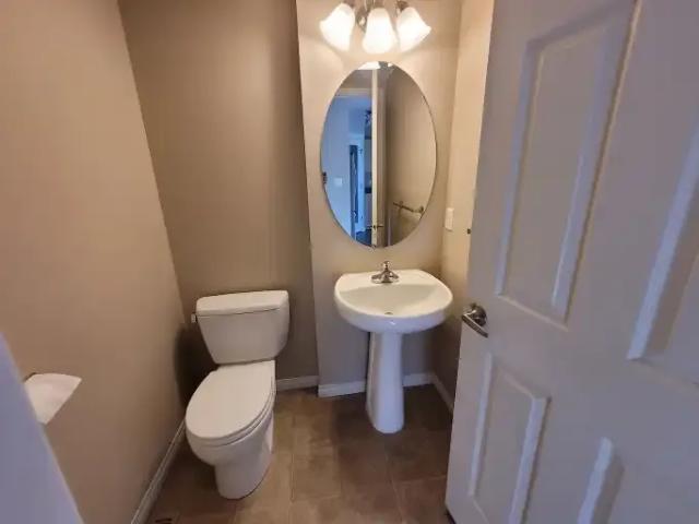 Apartment for rent in Wedgewood, Alberta