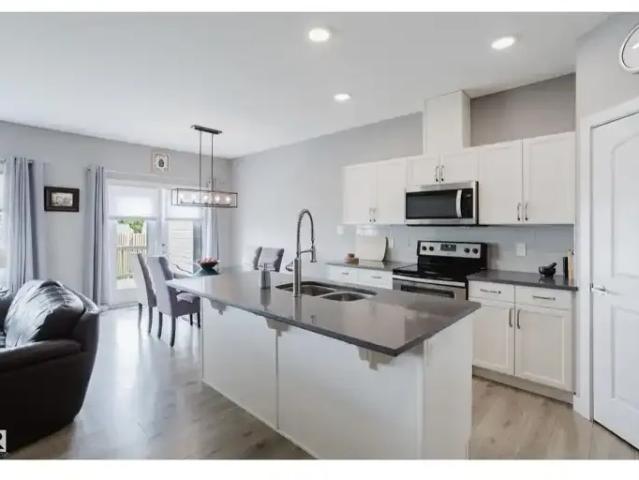 Apartment for rent in Wedgewood, Alberta