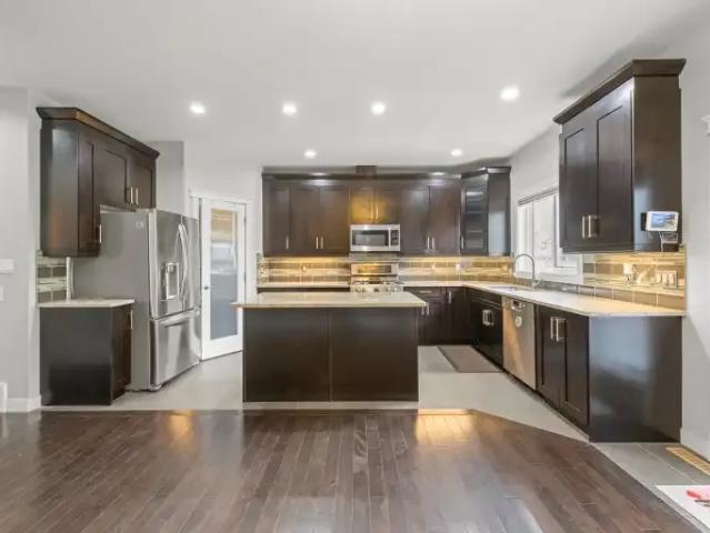 Apartment for rent in Wedgewood, Alberta