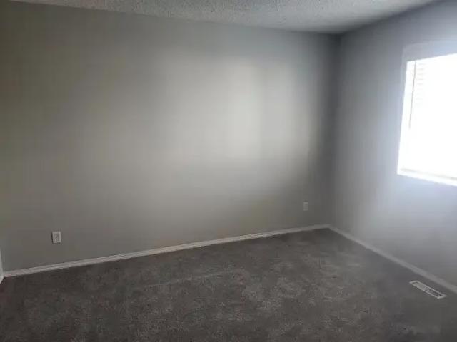 Apartment for rent in Wedgewood, Alberta
