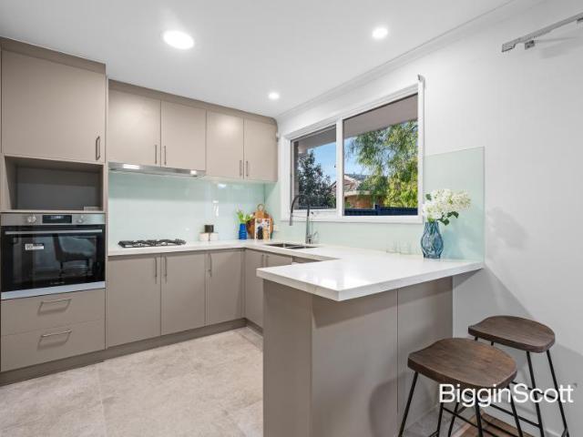 Apartment for sale in Glen Waverley, Melbourne