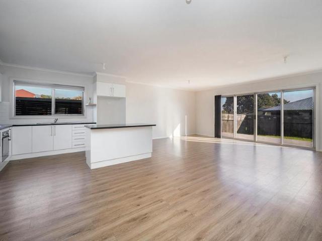 Apartment for sale in Hamilton, Shire of Southern Grampians
