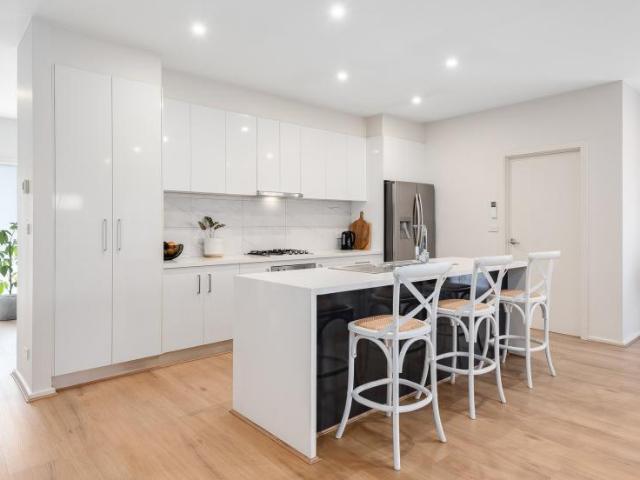 Apartment for sale in Hamlyn Heights, Geelong