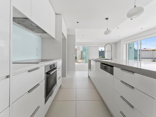 Apartment for rent in Hampton, Melbourne