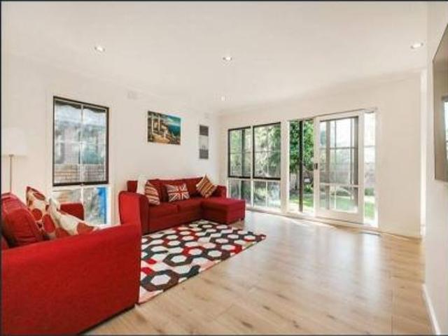Apartment for sale in Hampton, Melbourne